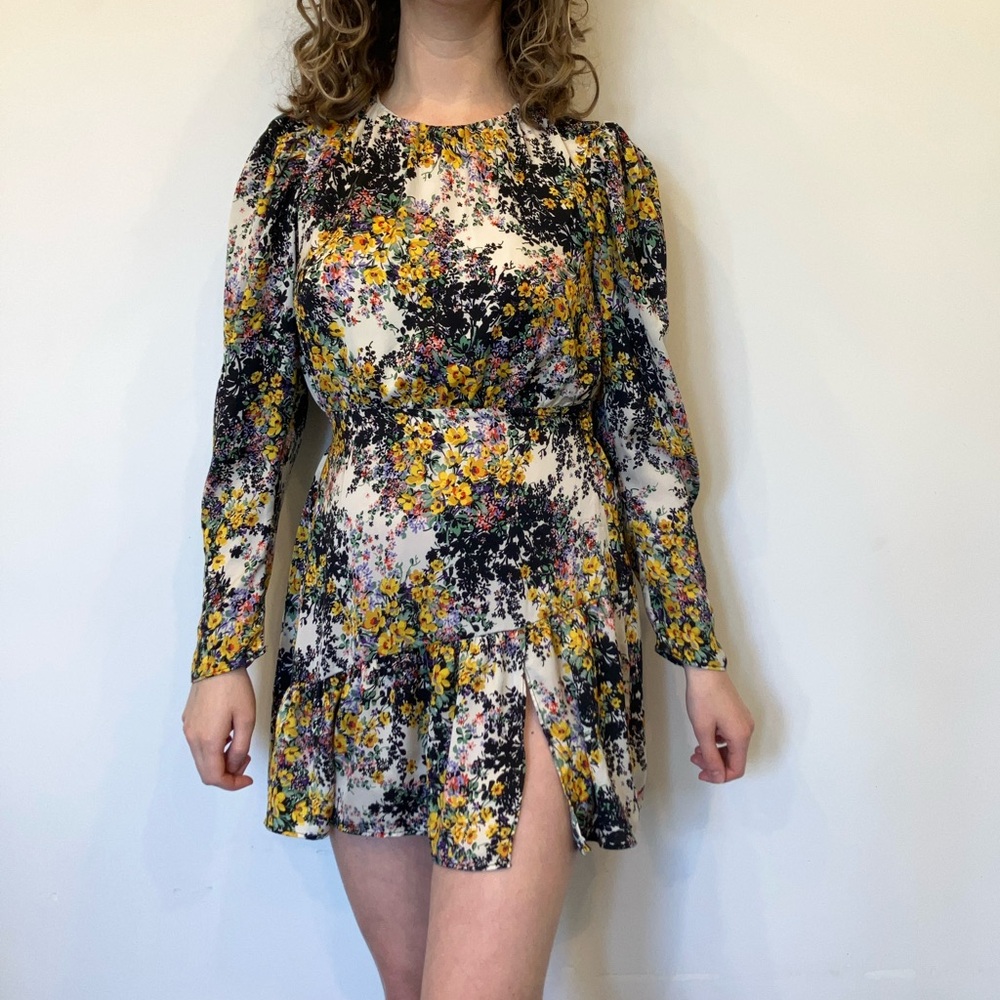 Topshop Floral Long-Sleeve Mini Dress in Yellow and Black with a slit in size 4
